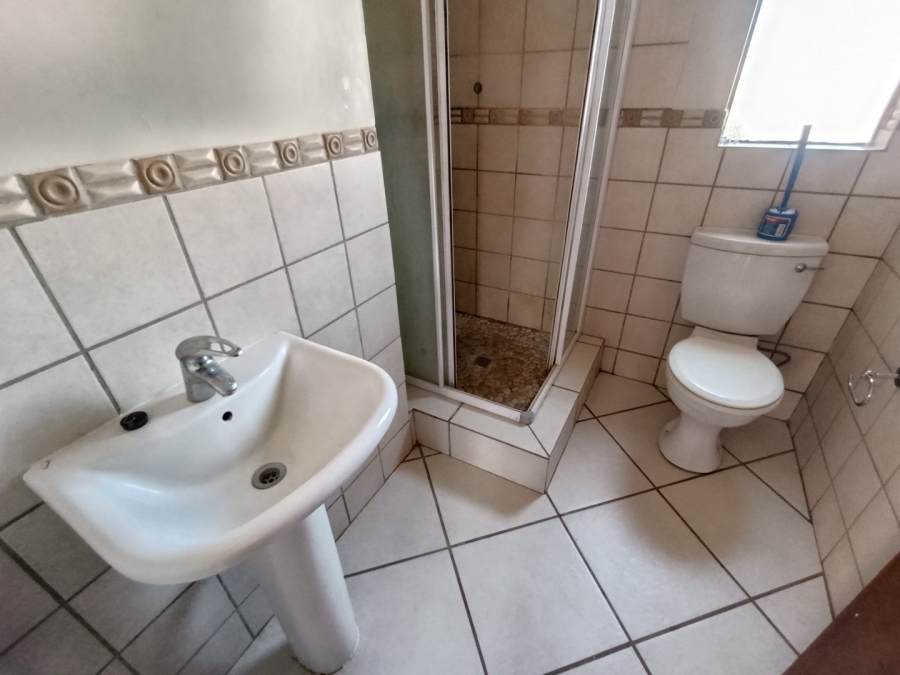To Let 2 Bedroom Property for Rent in Hillside Free State